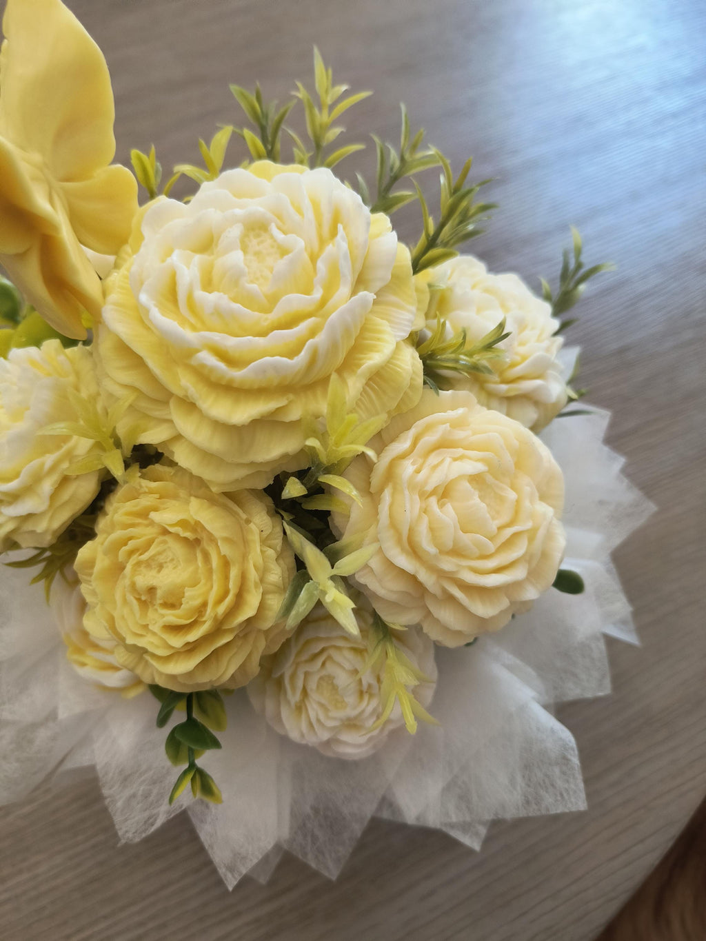 Yellow soap flower bouquet in porcelain Planter, Handmade Floral Arrangement Gift, Luxury Soap Bouquet, Decorative Soap Flowers, Gift for He