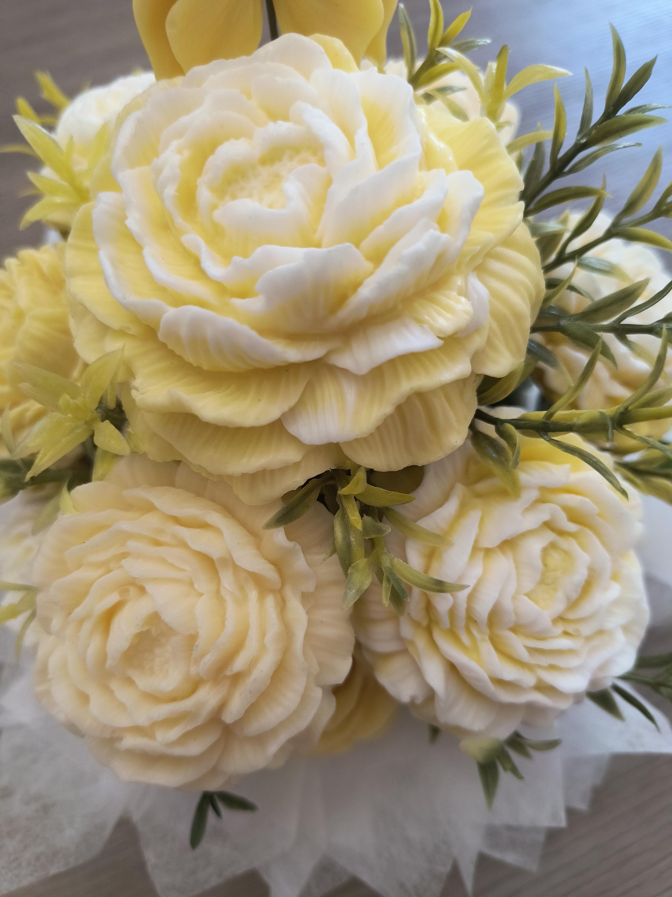 Yellow soap flower bouquet in porcelain Planter, Handmade Floral Arrangement Gift, Luxury Soap Bouquet, Decorative Soap Flowers, Gift for He