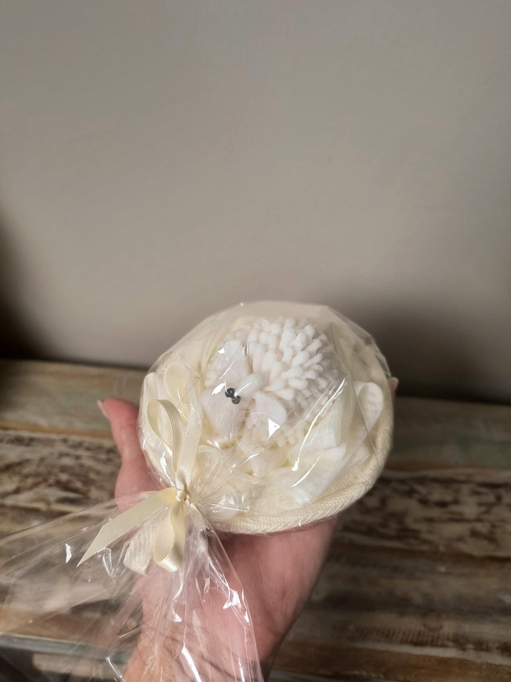Little Lamb Baby Shower Favor Soap, Sheep Soap with sponge Favor, Neutral Baby Shower Gift, Handmade Guest Soap, Woodland Nursery Favor
