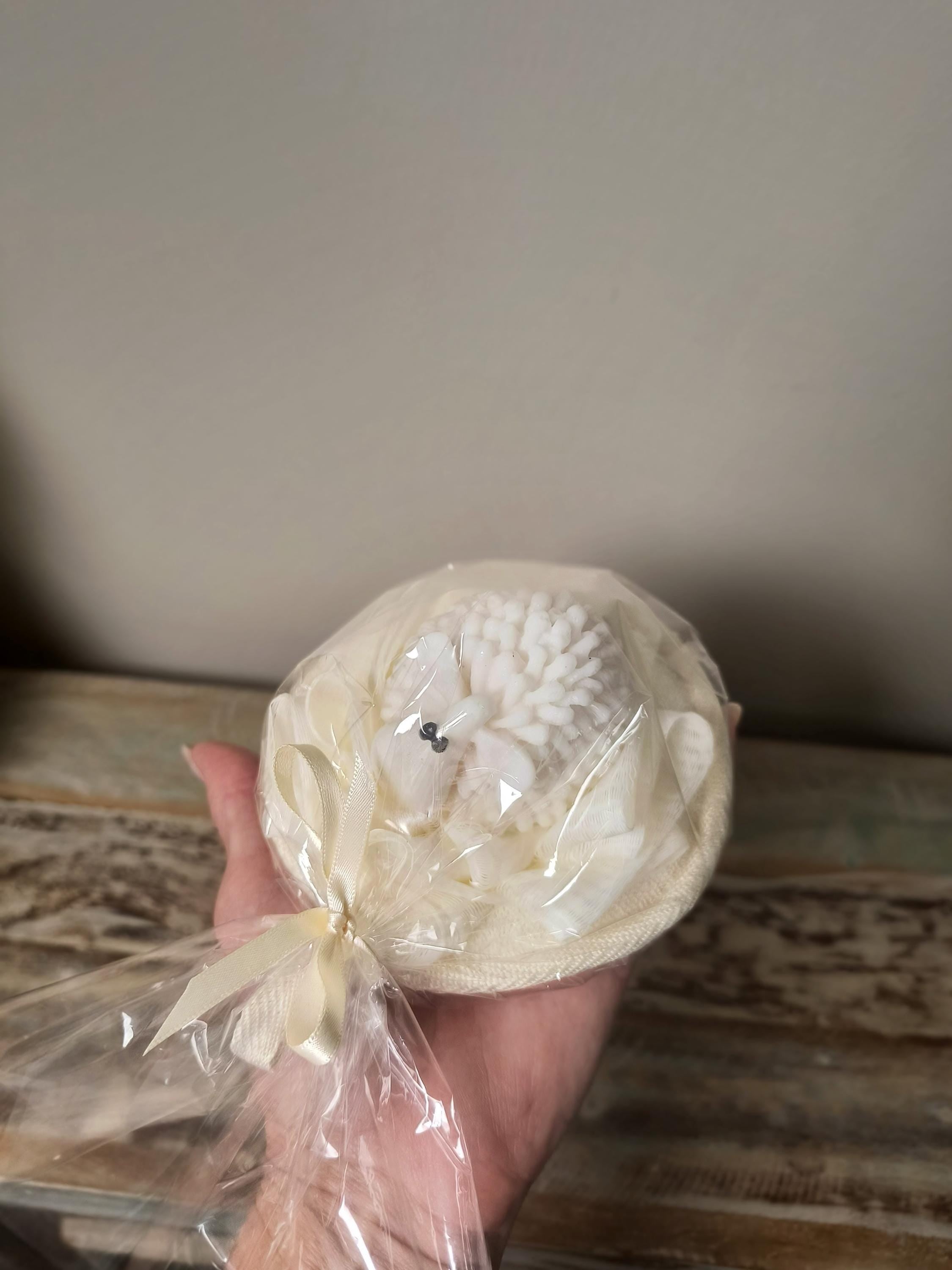 Little Lamb Baby Shower Favor Soap, Sheep Soap with sponge Favor, Neutral Baby Shower Gift, Handmade Guest Soap, Woodland Nursery Favor