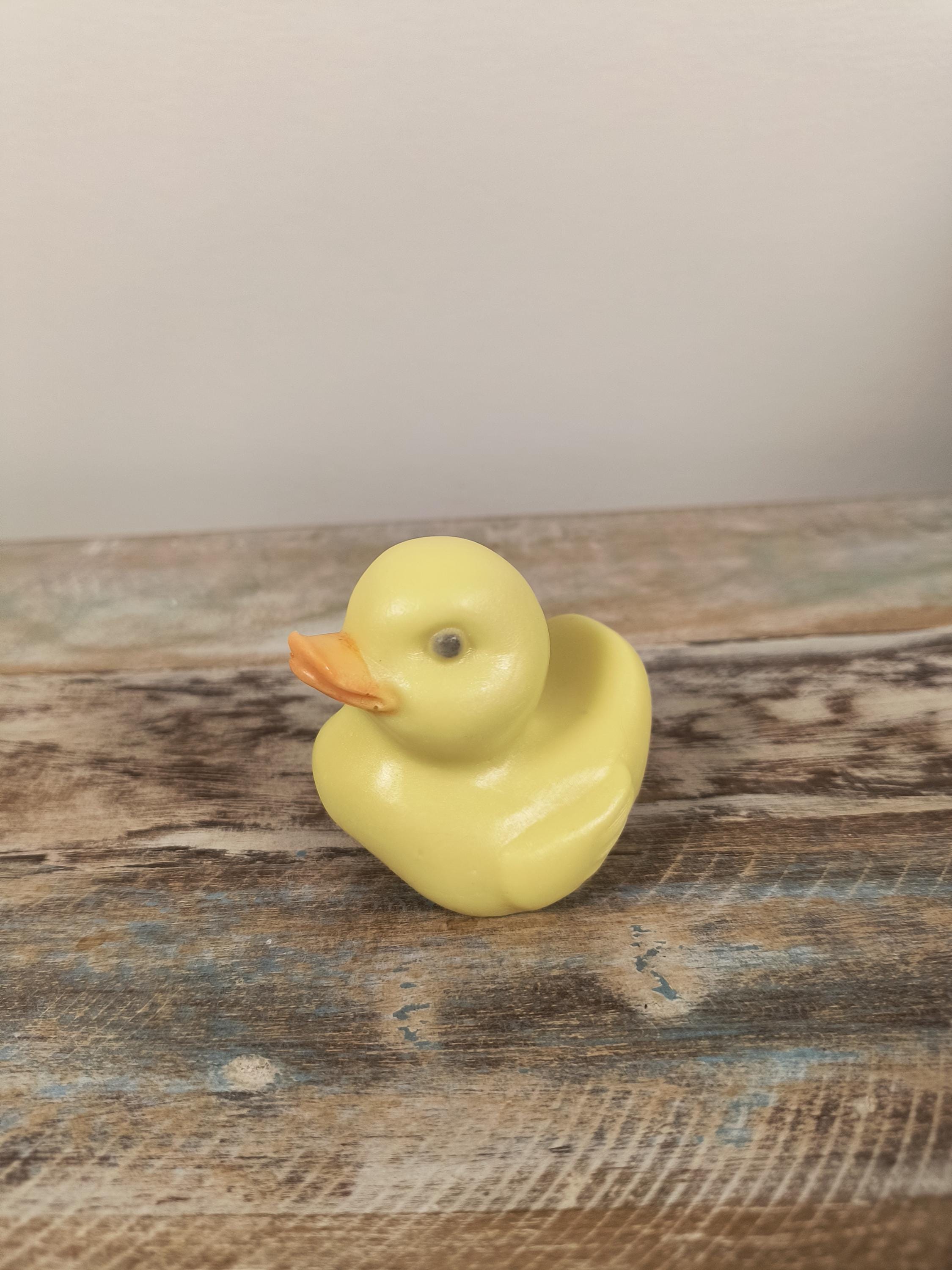 Large yellow duck soap Favor, Baby Shower Favor Soap, Yellow Duck Soap with sponge Favor, Neutral Baby Shower Gift,