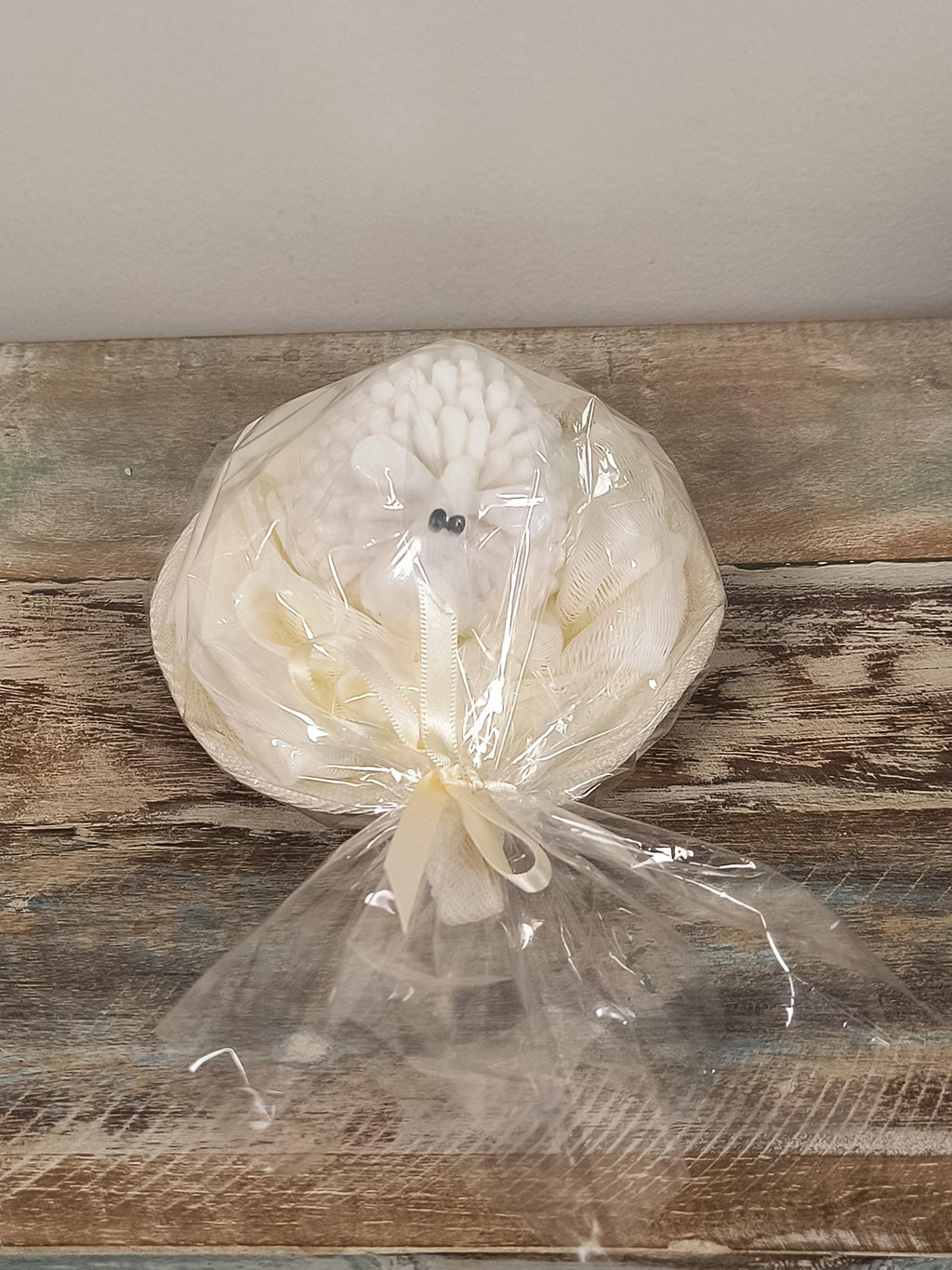 Little Lamb Baby Shower Favor Soap, Sheep Soap with sponge Favor, Neutral Baby Shower Gift, Handmade Guest Soap, Woodland Nursery Favor