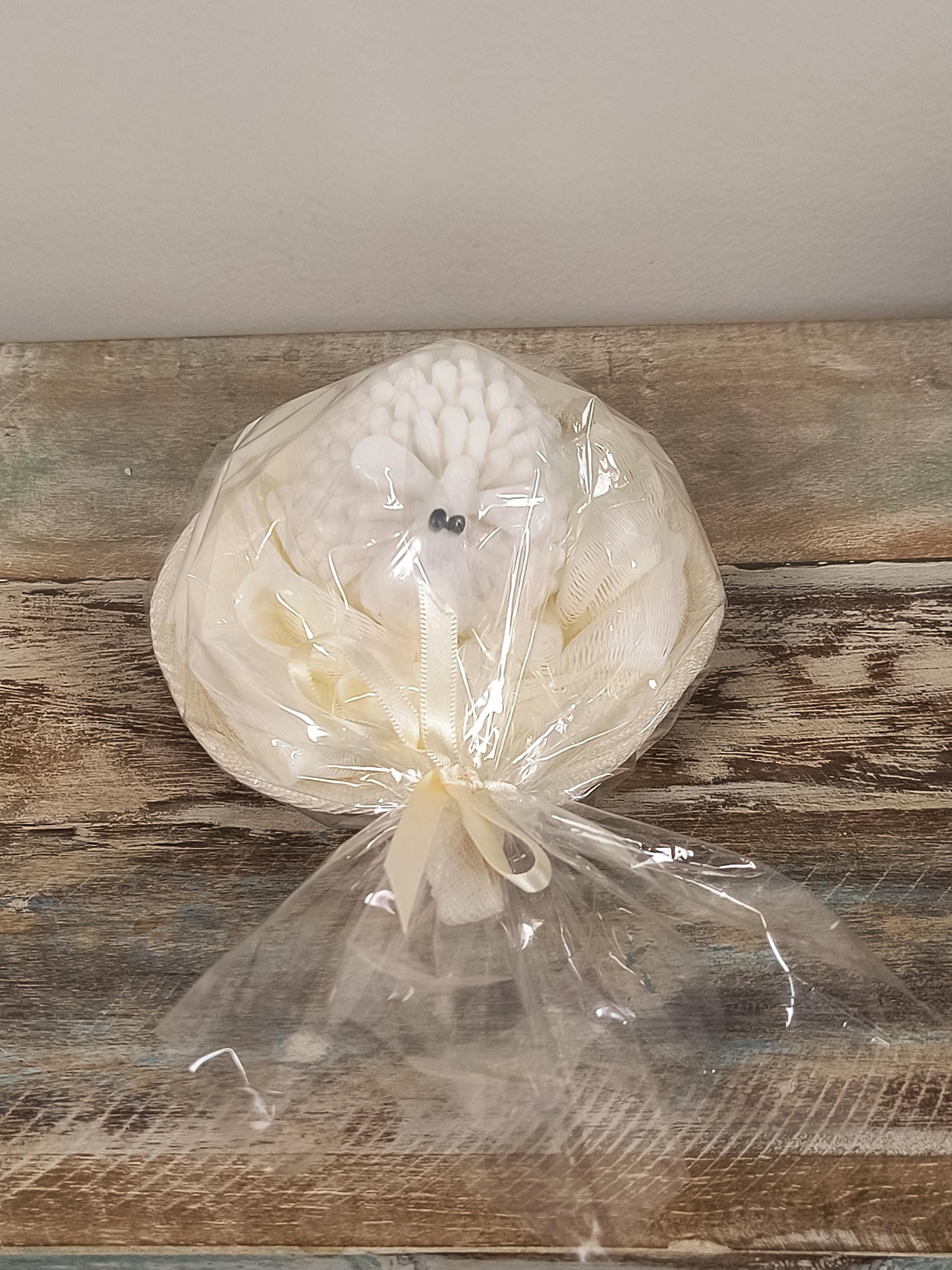 Little Lamb Baby Shower Favor Soap, Sheep Soap with sponge Favor, Neutral Baby Shower Gift, Handmade Guest Soap, Woodland Nursery Favor
