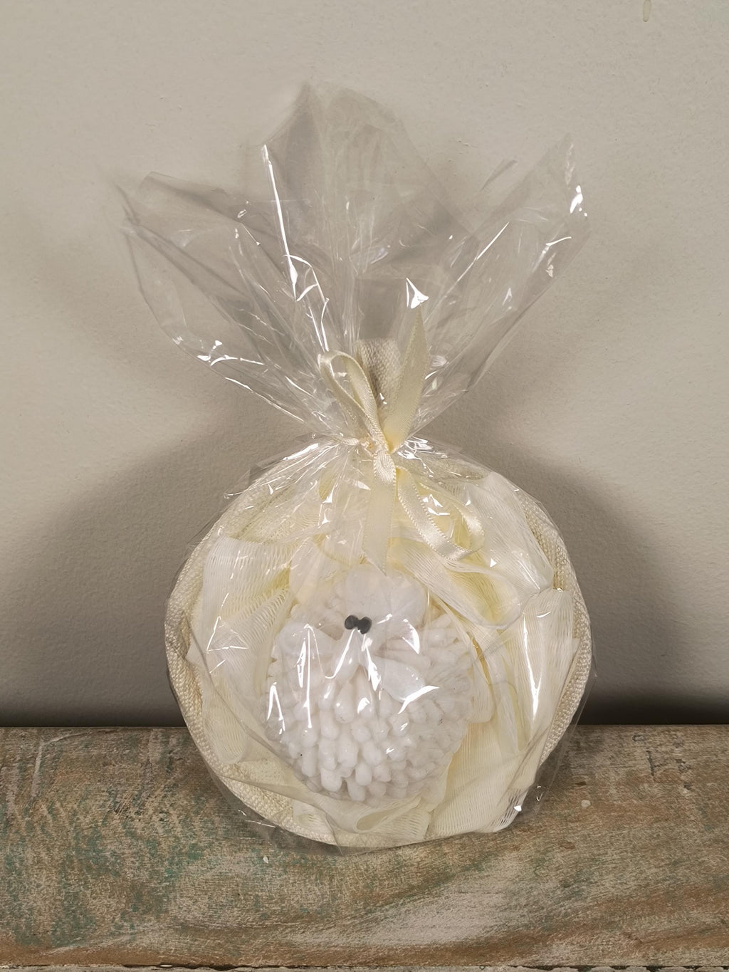 Little Lamb Baby Shower Favor Soap, Sheep Soap with sponge Favor, Neutral Baby Shower Gift, Handmade Guest Soap, Woodland Nursery Favor