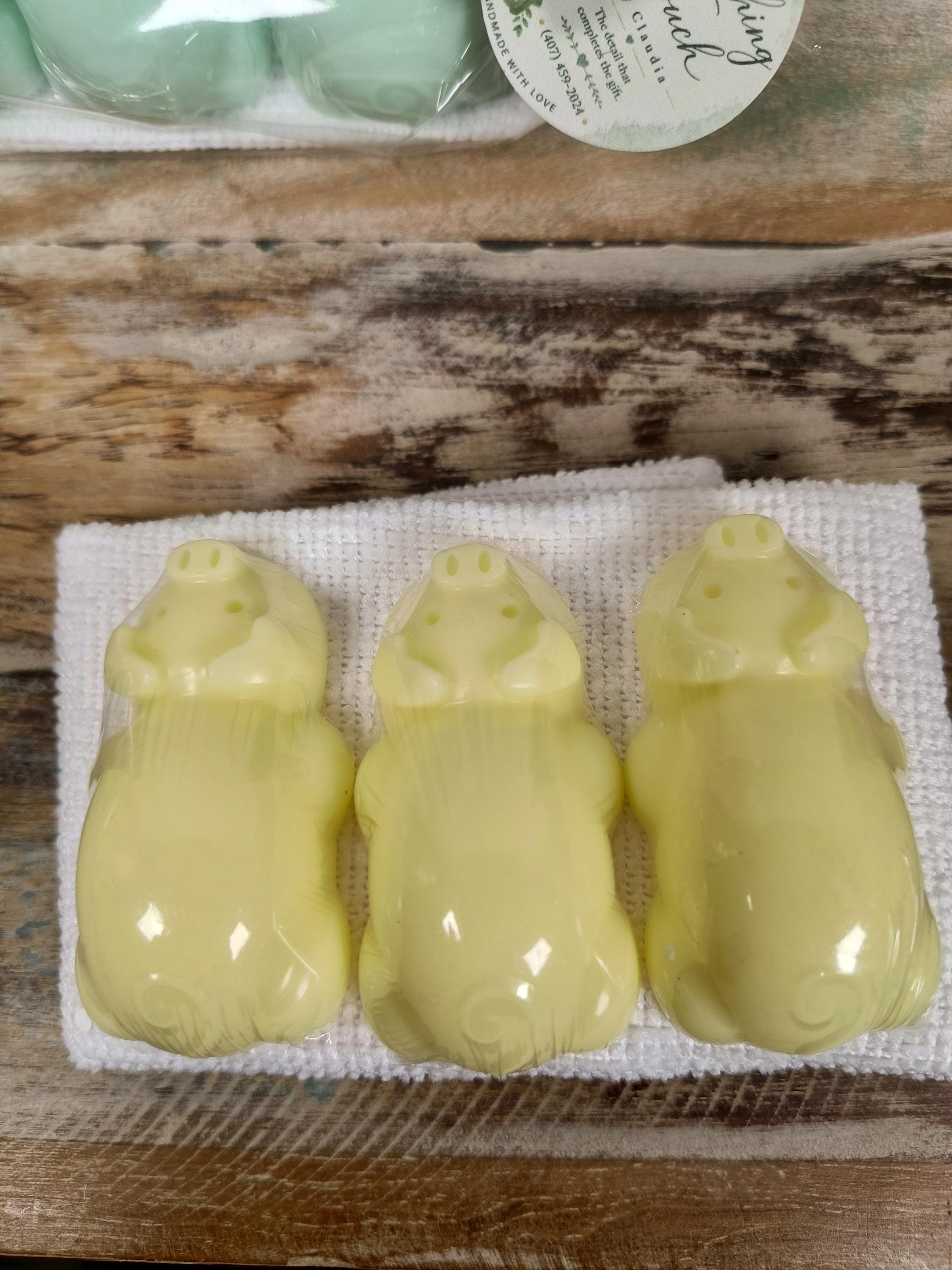 Personalized Piggy Soap Favors with Washcloth | Baby Shower Favors | Farm Theme Party Favors | Birthday Party Favors | Choose Your Color |