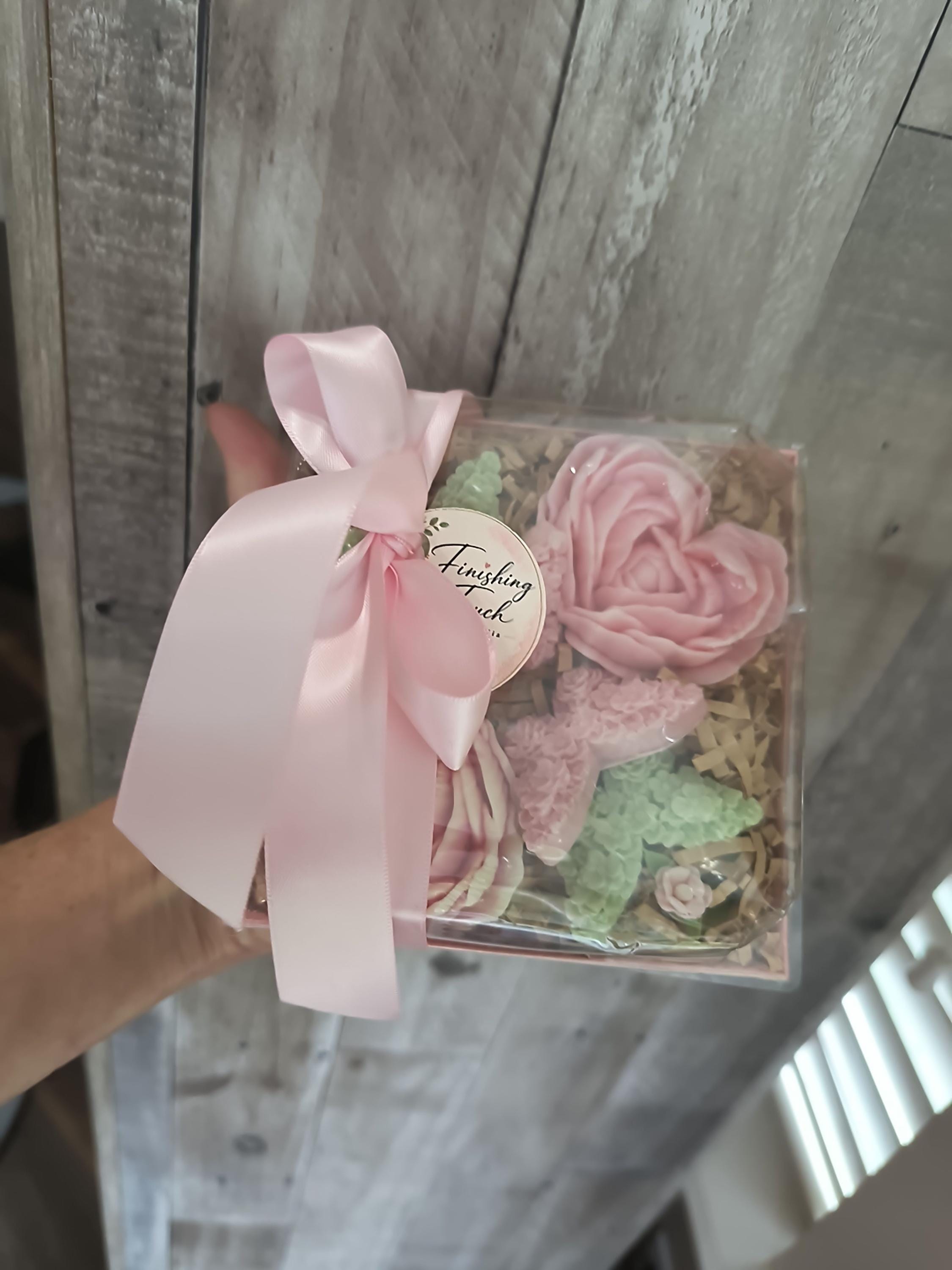 Handmade Floral Soap Gift Set, Luxury Spa Gift, Decorative Flower Soaps, Heart Shaped Soap, Butterflies Soap